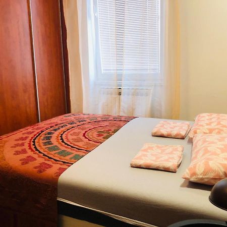 Cozy One-Bedroom Apartment サラエヴォ エクステリア 写真